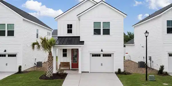 2524 Hillbourne Loop