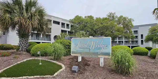 201 N Hillside Dr.
