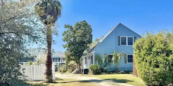 613 23rd Ave. N