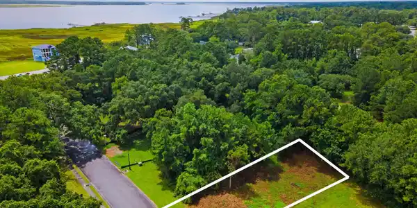 LOT 32 Oak Bay Dr.
