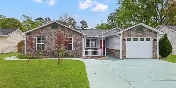 2552 Triumph Dr.