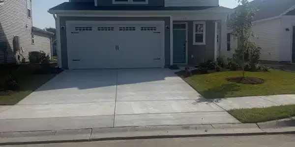 1231 Saxon Ct.