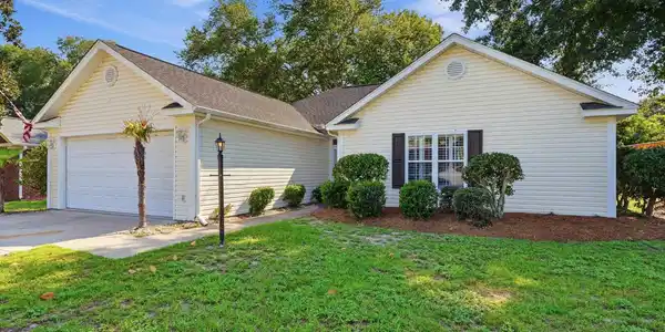 526 Waverly Loop