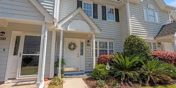 620 Sailbrooke Ct.