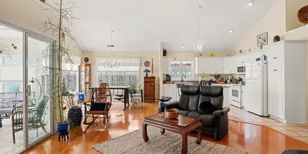 Image 4 Image 4
