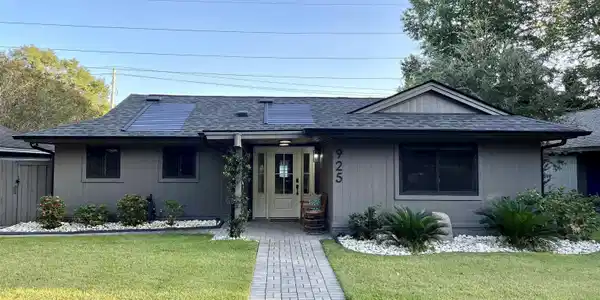 925 Cedarwood Circle