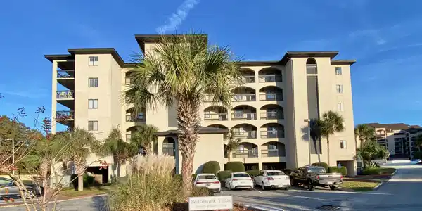 200 Lands End Blvd.