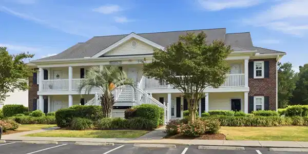 1242 River Oaks Dr.