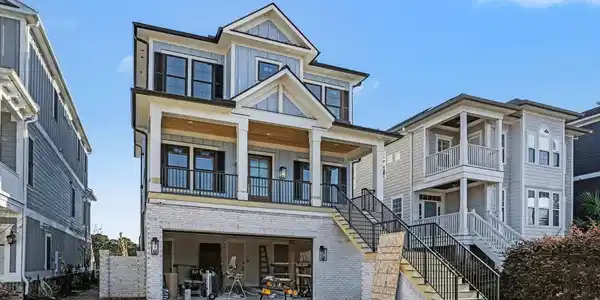288 West Palms Dr.