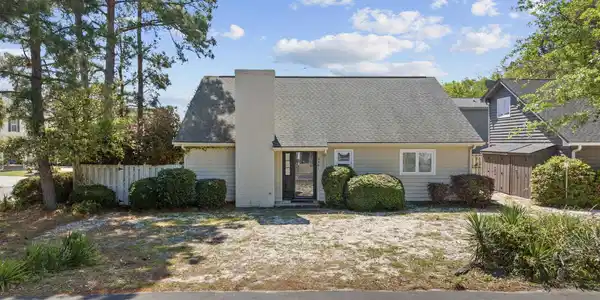 2301 Hillside Dr. S
