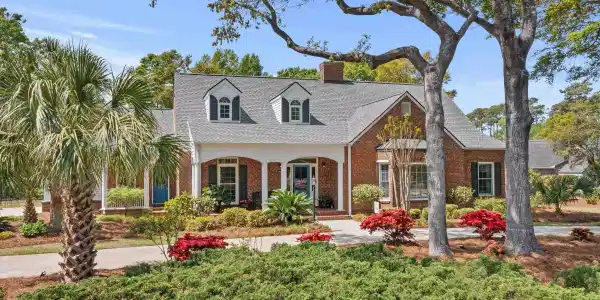 10409 Lake Shore Dr.