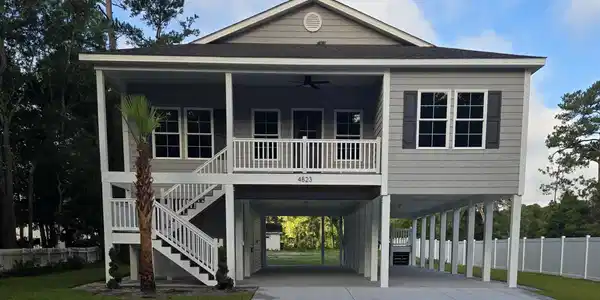 4823 Riverside Dr.