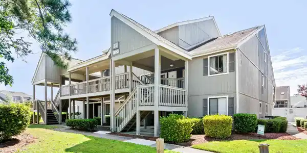 1890 Auburn Ln.