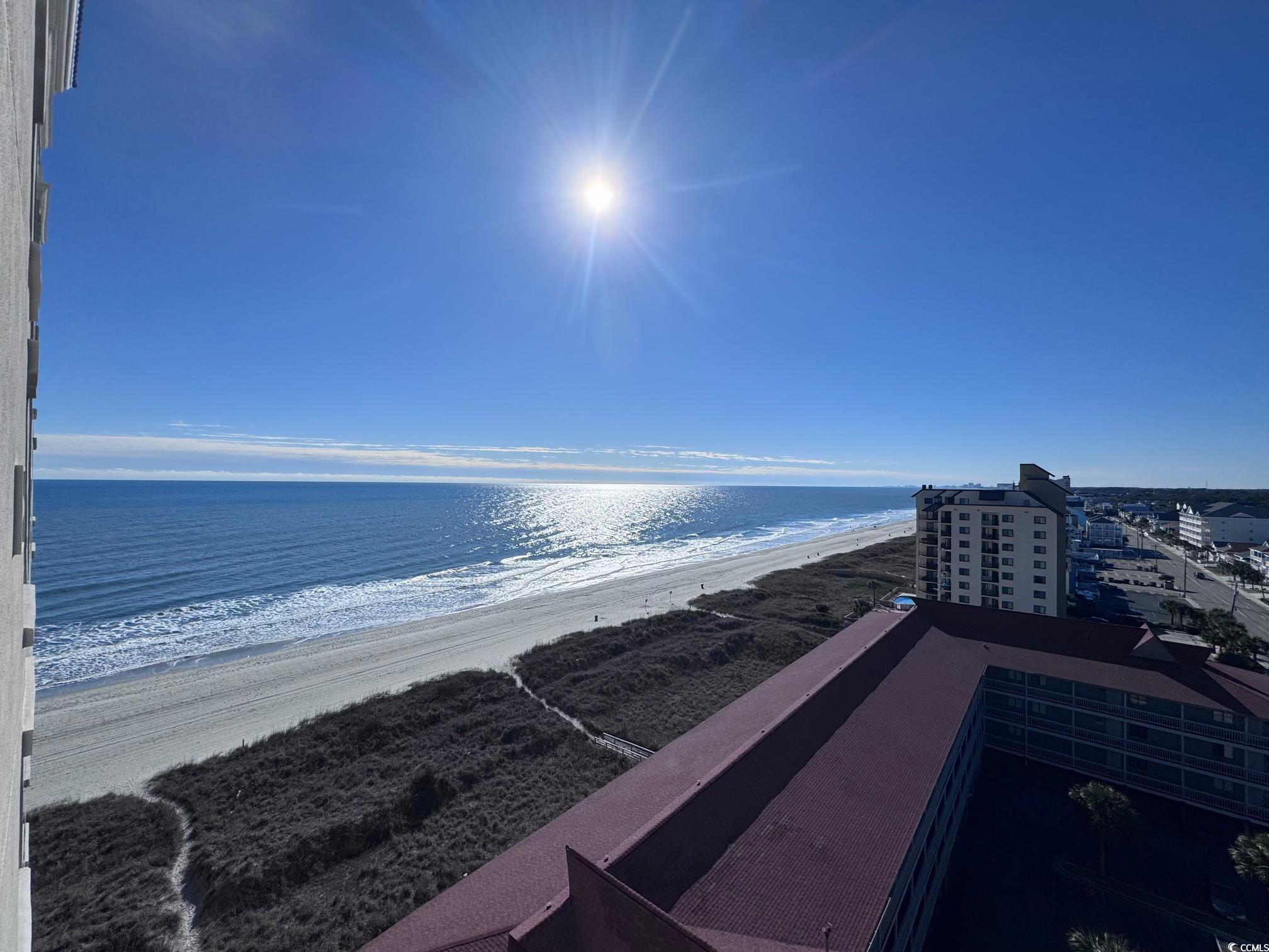 Image 4: Water view with nearby beach