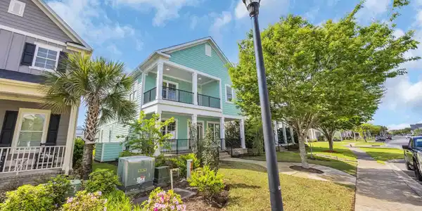 868 Crystal Water Way