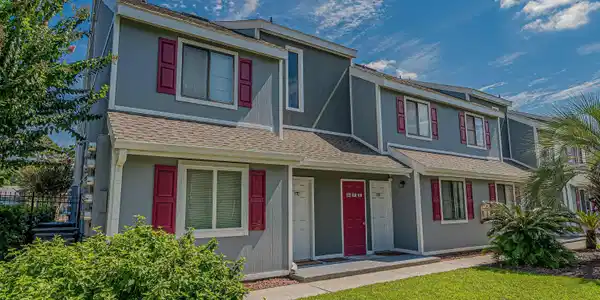 1880 Colony Dr.