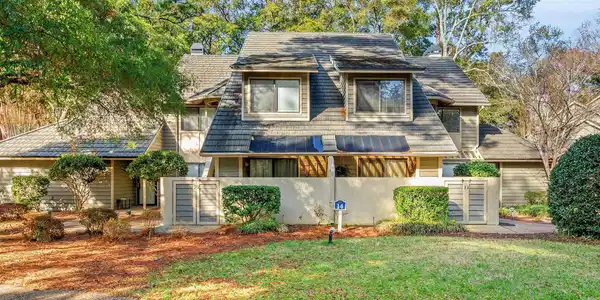 400 Melrose Pl.