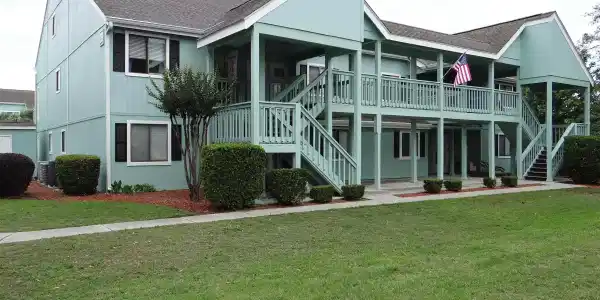 1930 Bent Grass Dr.