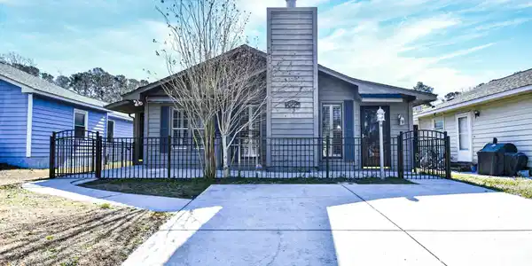73 Laurel Dr.