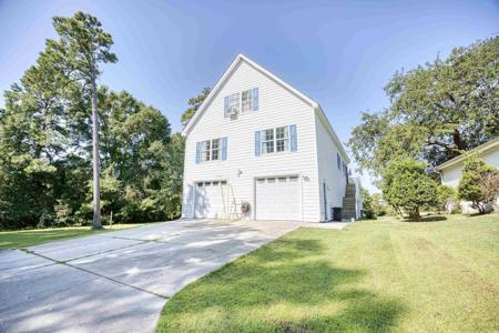 11004 Bay Dr.