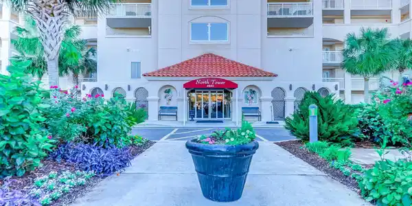 4801 Harbor Pointe Dr.