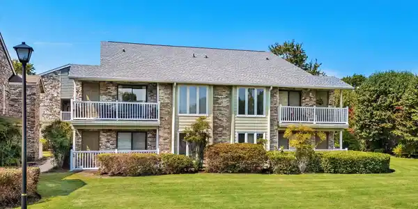 4709 Cobblestone Dr.