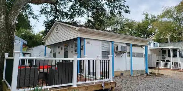 6001-N33 S Kings Hwy.
