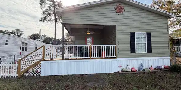 1517 Pisces Ln.