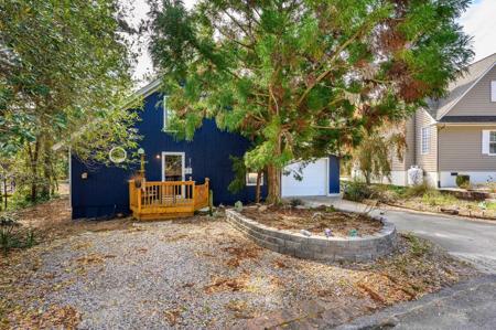 2214 Franklin Circle