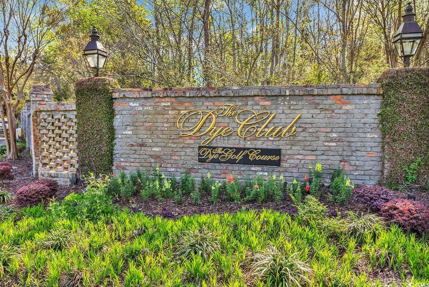 Image 2: View of community / neighborhood sign Image 2: View of community / neighborhood sign