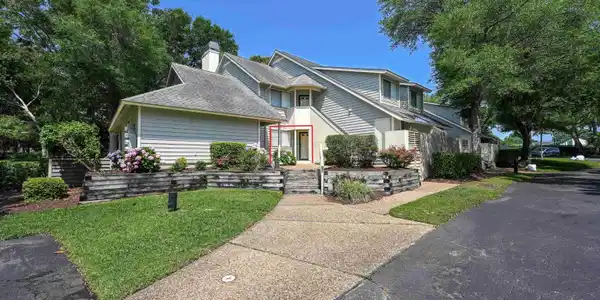 302 Westbury Ct.