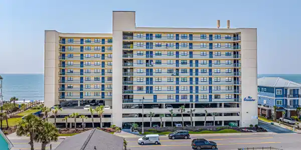 2500 N Ocean Blvd.