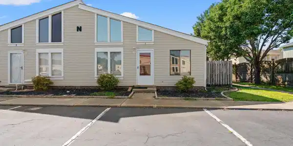 800 9th Ave. S
