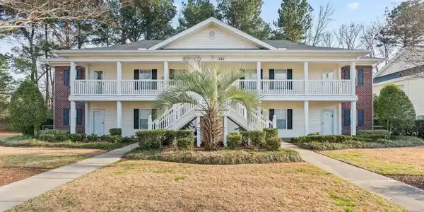 1262 River Oaks Dr.