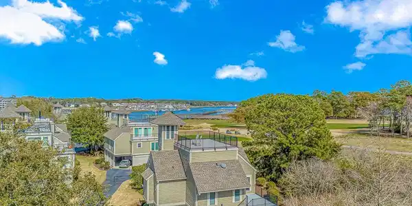 1605 Harbor Dr.