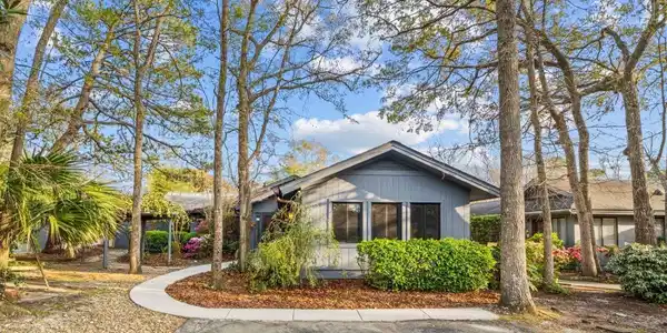 915 Cedarwood Circle