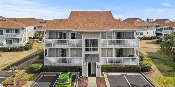 300 Shorehaven Dr.