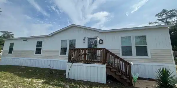 4509 Mallard St.