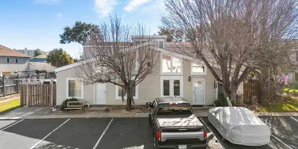800 9th Ave. S