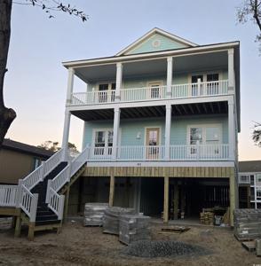 411 Hillside Dr. N