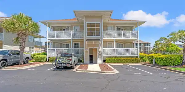 300 Shorehaven Dr.