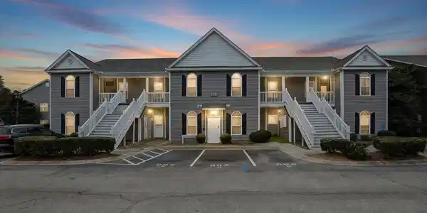 984 Algonquin Dr.