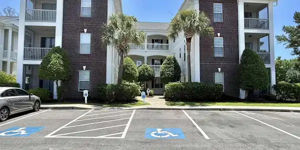 492 River Oaks Dr.