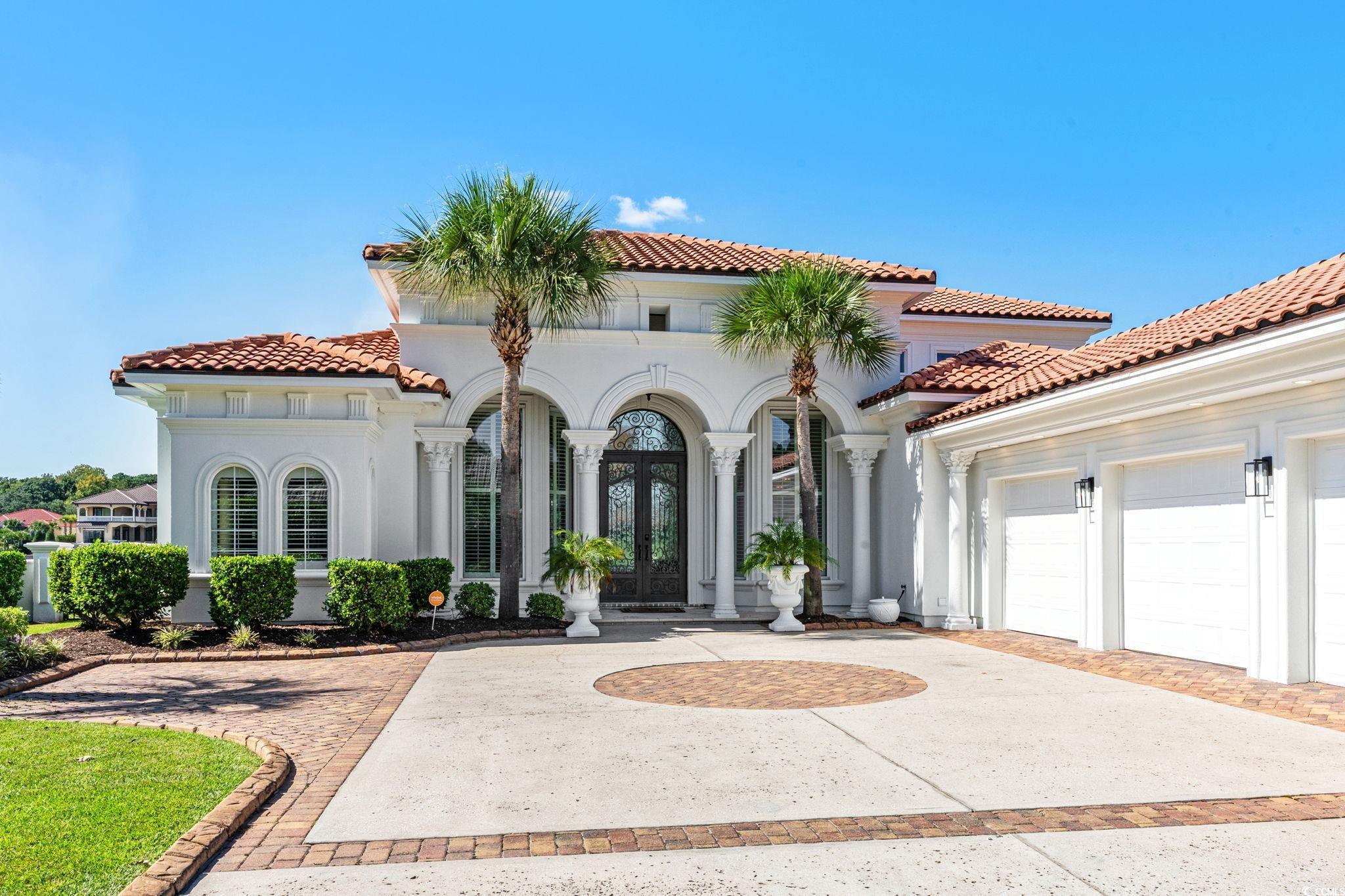 Image 2: Mediterranean / spanish house with curved driveway