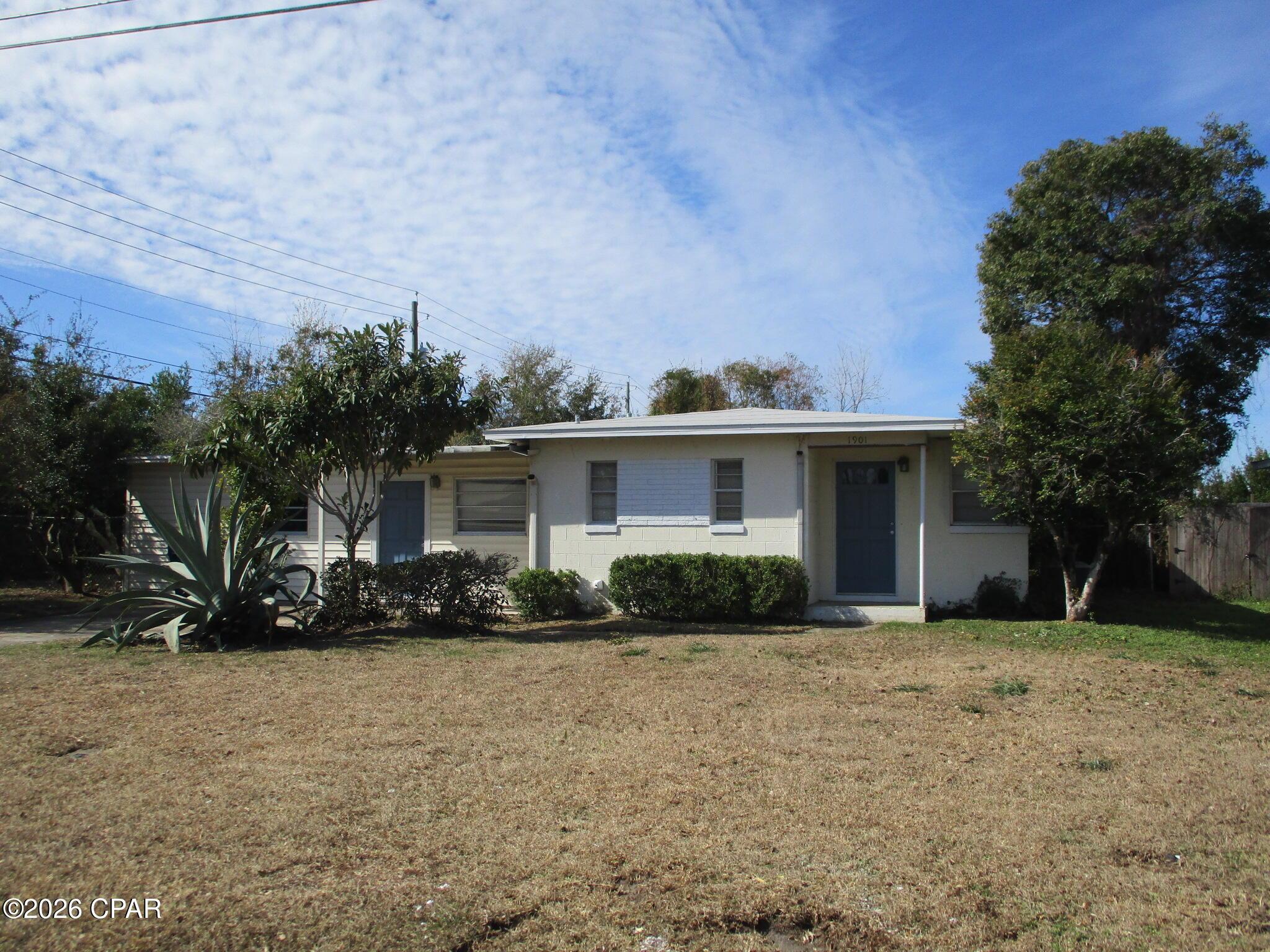 Image 1: 1901 Hickory Ave