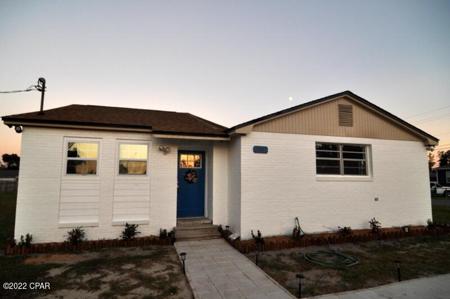 802 College Avenue