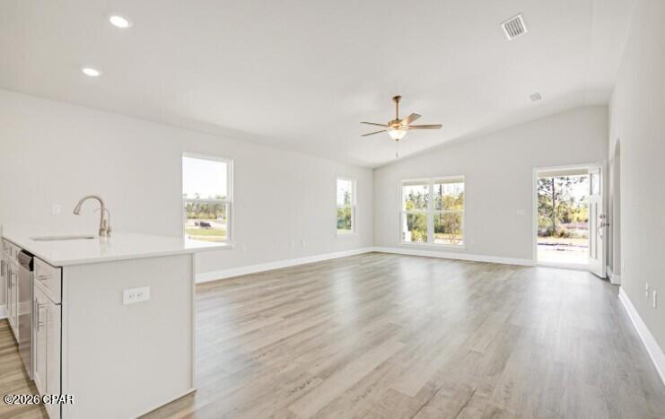 Image 4: 1720 dining