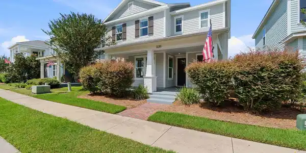 Image 2: 1-web-or-mls-1220 finch