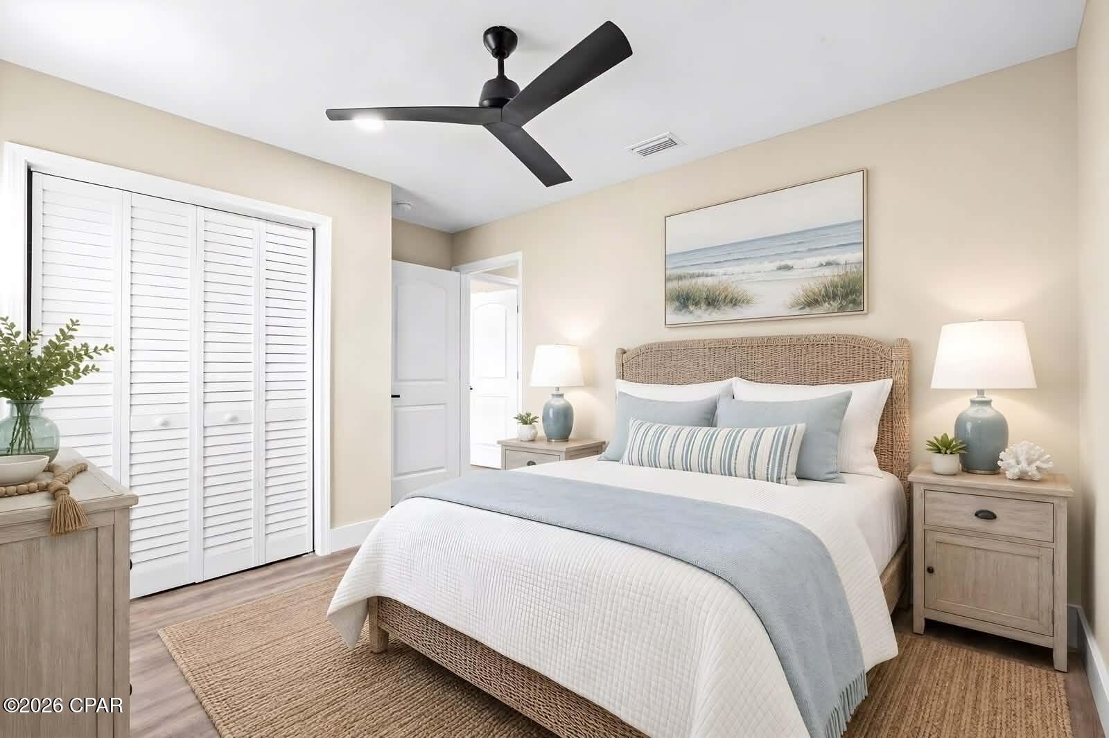 Image 4: Master Bedroom