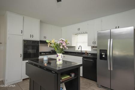 1012 W 10th Court